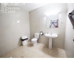 Se alquila nave con 364 m2 junto a calle campo