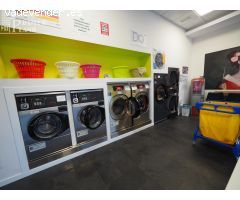 Se traspasa local en pleno funcionamiento, de lavanderia, totalmente equipado, de 150 m2.