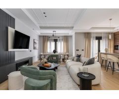PISO EN CALLE NACIONES , UNA 3º PLANTA.  205 M2, CON BALCON . 3 HAB/3 BAÑOS& ASEO