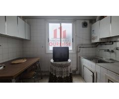 PISO DE TRES DORMITORIOS EN LA CARBALLEIRA