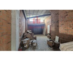 LOCAL COMERCIAL EN EL COUTO, SITUADO CERCA DEL SANTO ÁNGEL.