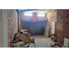 LOCAL COMERCIAL EN EL COUTO, SITUADO CERCA DEL SANTO ÁNGEL.