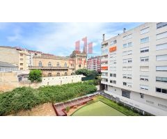 ACOGEDOR ESTUDIO PRÓXIMO AL CENTRO DE OURENSE