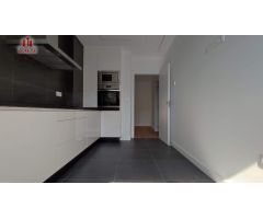 EXCLUSIVA VIVIENDA PRÓXIMA AL CENTRO DE OURENSE (DISPONIBLE PRINCIPIO DE JULIO)