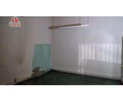 AMPLIO LOCAL COMERCIAL PRÓXIMO A AL RESIDENCIA