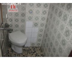 LOCAL COMERCIAL EN LA ZONA JARDIN DEL POSIO.