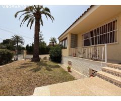 CHALET INDEPENDIENTE EN PUEBLO PONIENTE