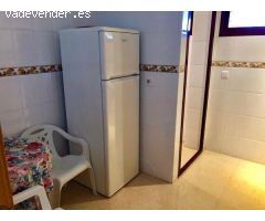 Apartamento de 2 dorm. con vistas al mar a 350m de Playa de Poniente - www.inmobiliarialesdunes.com