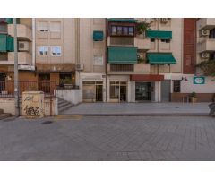 LOCAL EN --AVENIDA AMÉRICA -GRANADA