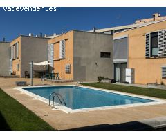 CASA -CON JARDIN I PISCINA-