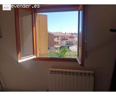 Chalet en Venta en Navaluenga, Ávila