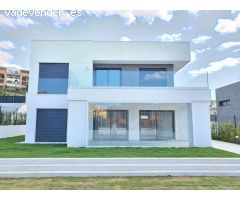 Villa en Venta en Manilva, Málaga