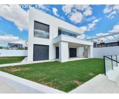 Villa en Venta en Manilva, Málaga