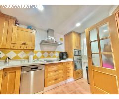 Adosado en venta en Urbanización Perenholas – Tranquilidad y espacio para toda la familia