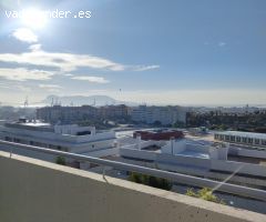 Vive en lo Más Alto: Ático en Mirador de la Bahía con Todas las Comodidades