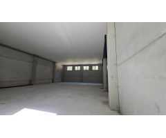 ¡Nueva nave industrial de diseño moderno y funcional!
