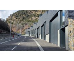 ¡Nueva nave industrial de diseño moderno y funcional!