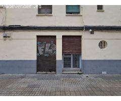 Local comercial en Venta en Valencia de las Torres, Valencia