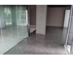 Local comercial en Venta en Valencia de las Torres, Valencia