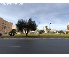 Local comercial en Avenida Sabinar, Roquetas de Mar (Almería).