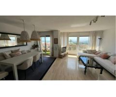ALQUILER DE ESTUPENDA VIVIENDA CON VISTAS AL MAR ZONA ENSANCHE