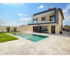 Única y exclusiva casa con piscina y jardín en Santa Coloma de Gramanet