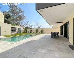 Única y exclusiva casa con piscina y jardín en Santa Coloma de Gramanet