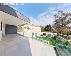 Única y exclusiva casa con piscina y jardín en Santa Coloma de Gramanet