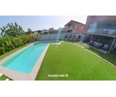 ???? Espectacular Chalet de Lujo en El Oasis – Con Piscina Privada, Wellness y Mucho Más