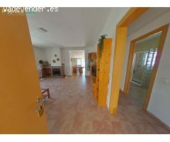 ¡Tu Oasis Privado en La Bisbal! Casa Exclusiva con Piscina, Pista de Padel y Jardín