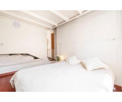 Un refugio con alma en El Terreno: terraza al sol, encanto y potencial
