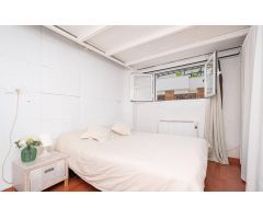 Un refugio con alma en El Terreno: terraza al sol, encanto y potencial