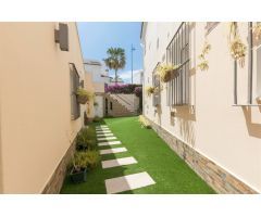 Espectacular Villa con piscina / Spectacular Villa with swimming pool