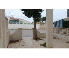 ADOSADO DE 3 DOMITORIOS PARA REFORMAR - ZONA AGUAS NUEVAS, TORREVIEJA-