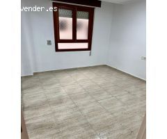 AMPLIO APARTAMENTO DE 3 DORMITORIOS A 100 METROS DEL MAR - ZONA ZCEQUÓN, TORREVIEJA -