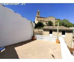 Preciosa Casa Reformada en el Casco Antiguo de Andratx con Vistas Panorámicas