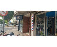 Se vende local comercial, con escaparate grande, totalmente renovado en Oliva centro