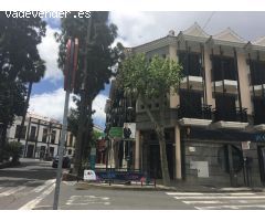 Dúplex de 104m2, 4 dormitorios, plaza de parking y trastero, en el casco de Santa Brígida