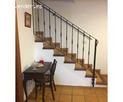 Dúplex de 104m2, 4 dormitorios, plaza de parking y trastero, en el casco de Santa Brígida