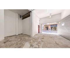 ¡LOCAL DE 258 M2, EN ALQUILER CON ACCESO A DOS CALLES – CENTRO!