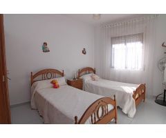 ¡Gran Casa en Torremejía con Patio, Terraza, Cochera y Posibilidad de Dos Viviendas!