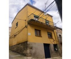 Casa con local y terraza en Santibáñez del Alto