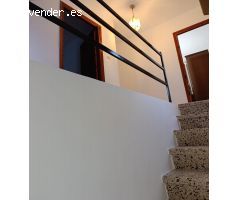 Casa con local y terraza en Santibáñez del Alto