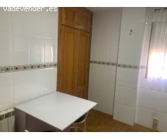 Amplio y Luminoso Apartamento en Avenida Alfonso VIII
