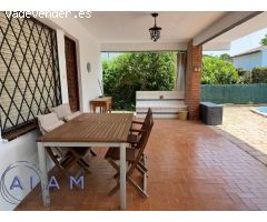 Torre con 2 viviendas y piscina en Pineda de Mar
