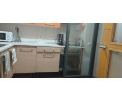 AOC VENDE, PISO BAJO CON 2 HABITACIONES, 2 BAÑOS, PATIO 53 M2 Y GARAJE