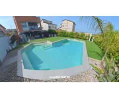 ???? Espectacular Chalet de Lujo en El Oasis – Con Piscina Privada, Wellness y Mucho Más