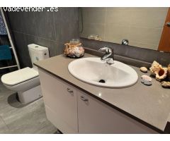 Loft de diseño con patio y garaje privado a pasos de la playa de Calafell