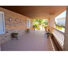 Chalet en Alquiler en Los Torrentes, Valencia