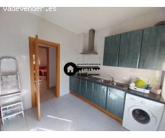 INMOBILIARIA TEJARES VENDE PISO CON PATIO EN CALLE ROSARIO